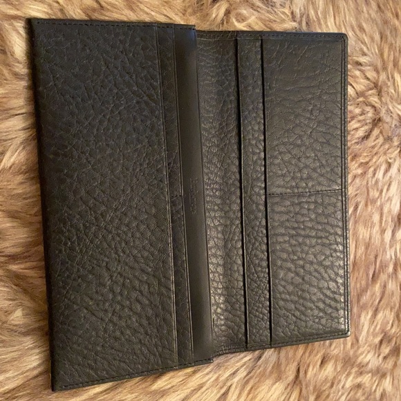 Burberry’s Long Black Wallet - Picture 3 of 5